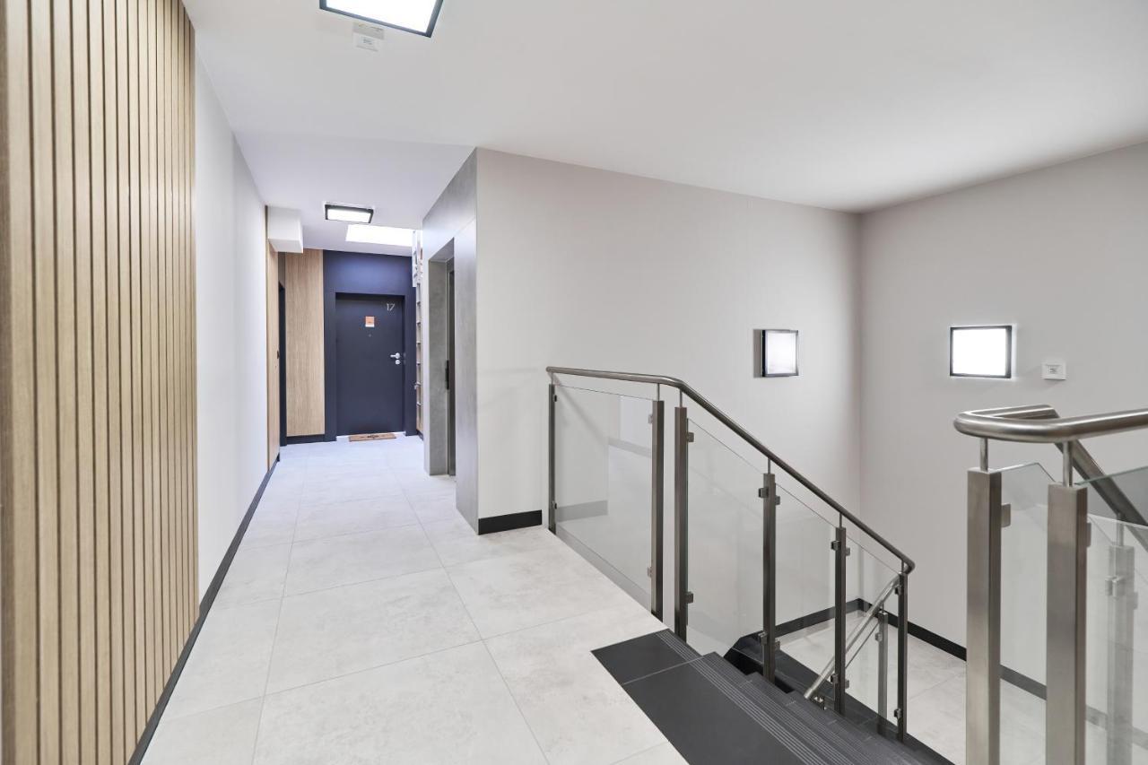 Villa Nova Lux Apartment Wroclaw Kowale By Noclegi Renters Bagian luar foto