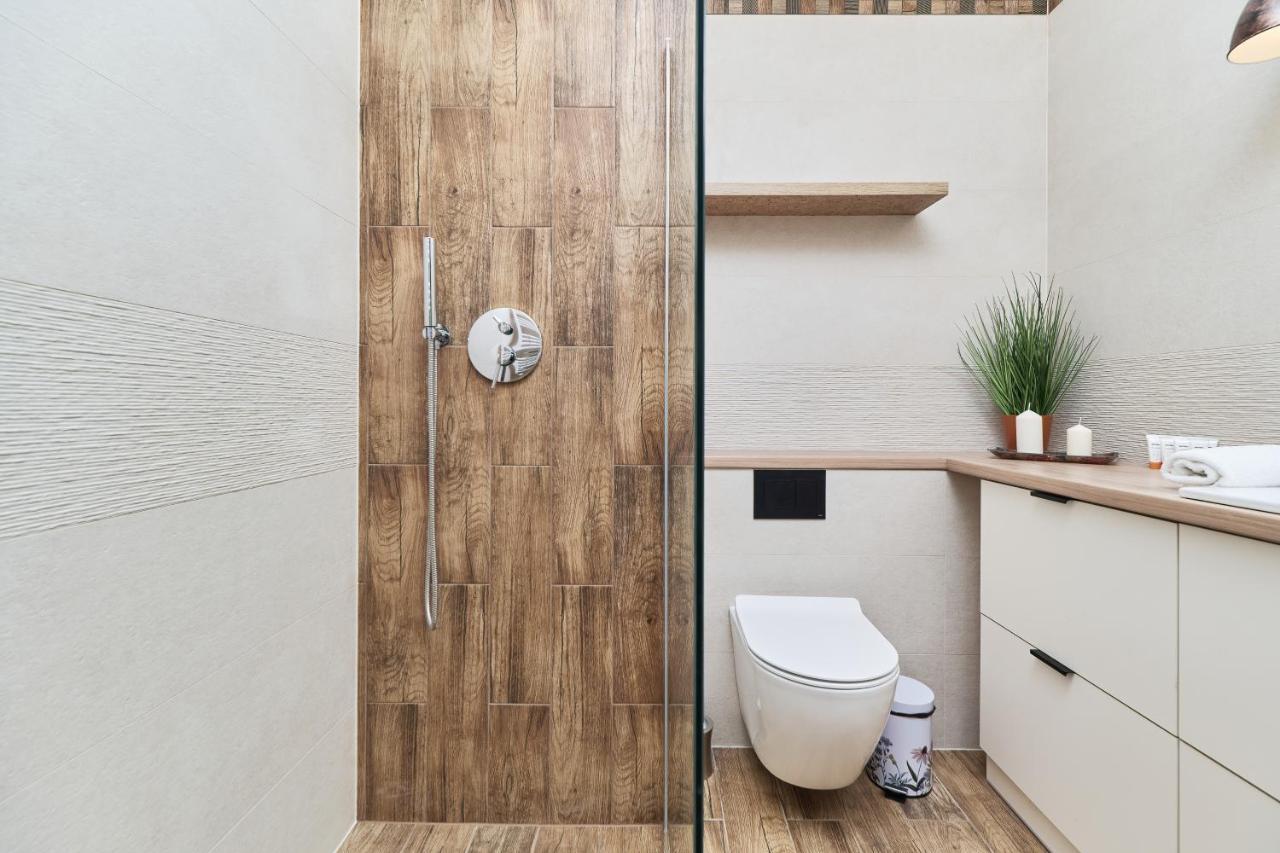 Villa Nova Lux Apartment Wroclaw Kowale By Noclegi Renters Bagian luar foto