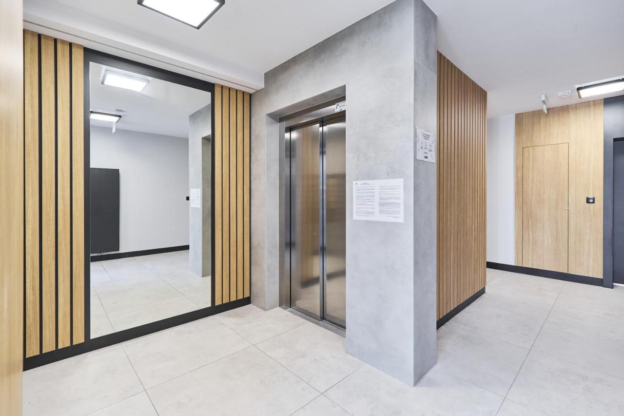 Villa Nova Lux Apartment Wroclaw Kowale By Noclegi Renters Bagian luar foto